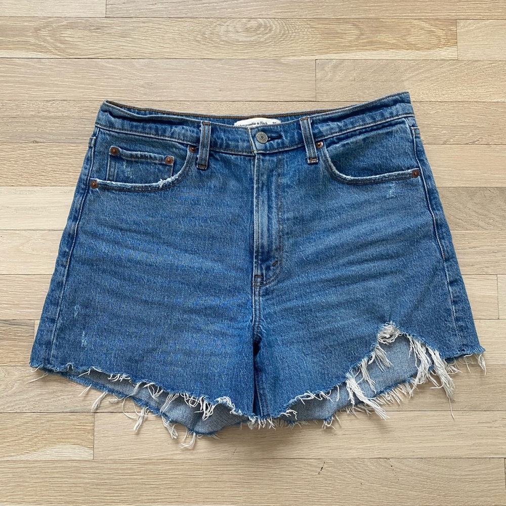 Abercrombie High Rise Mom Short